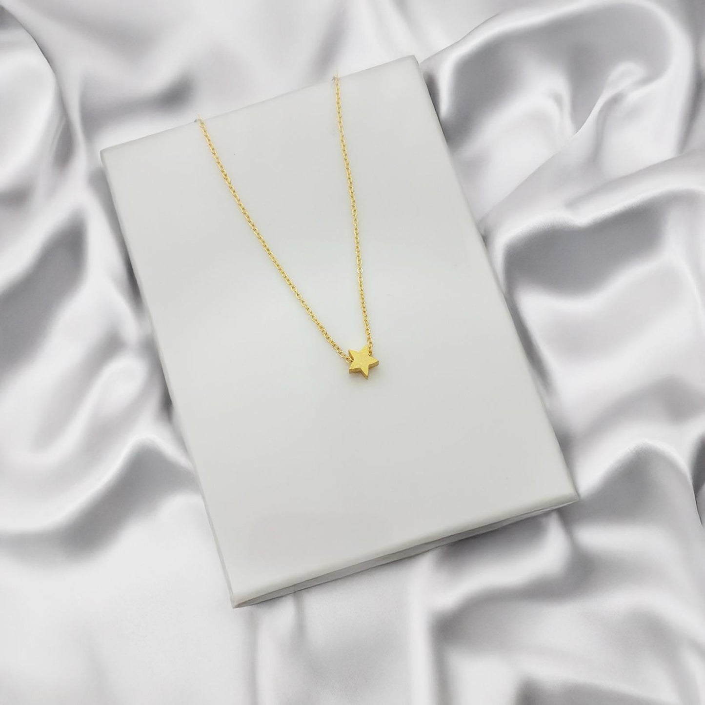 Women Minimal Star Necklace - Nimé By Shop Trendys