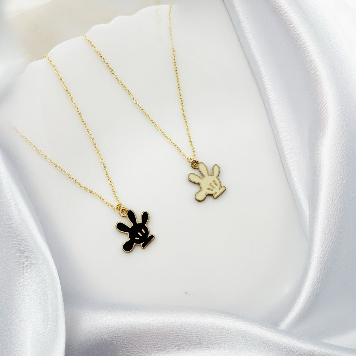 Best Friend Mickey Hand Women Necklace (Set of 2) - Nimé By Shop Trendys