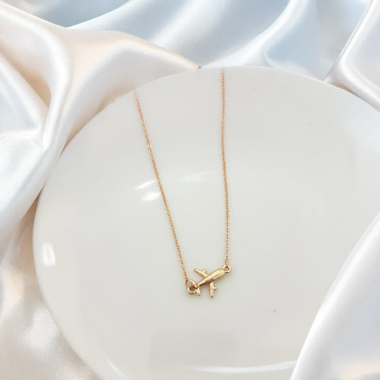 Wander Aeroplane Women Necklace - Nimé By Shop Trendys