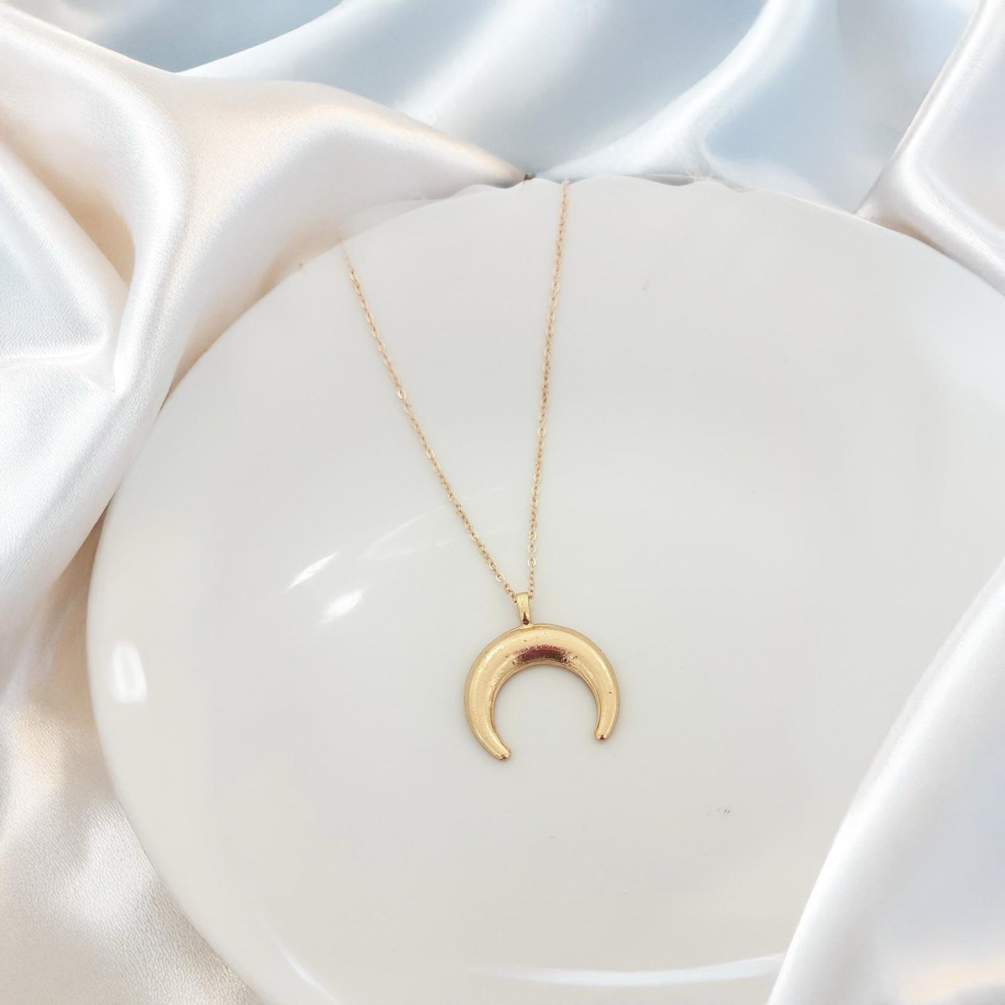Big Moon Women Necklace - Nimé By Shop Trendys