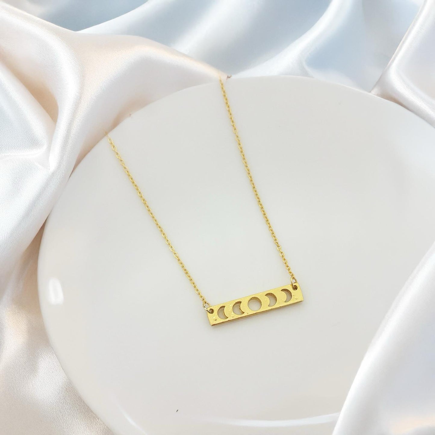 Phases of Moon Women Necklace - Nimé By Shop Trendys