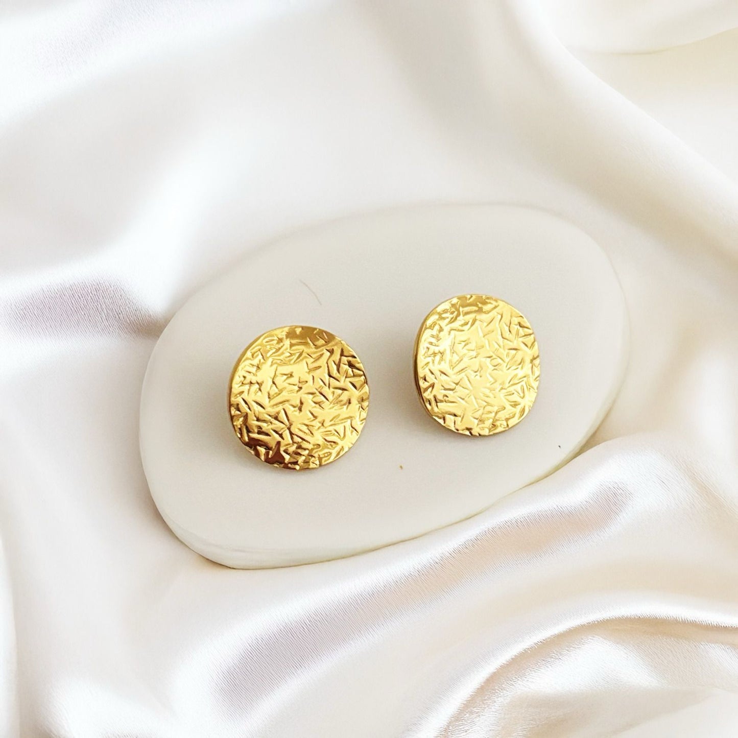 Halo Luxe Textured Round Stud Women Earring (Waterproof & Anti Tarnish)