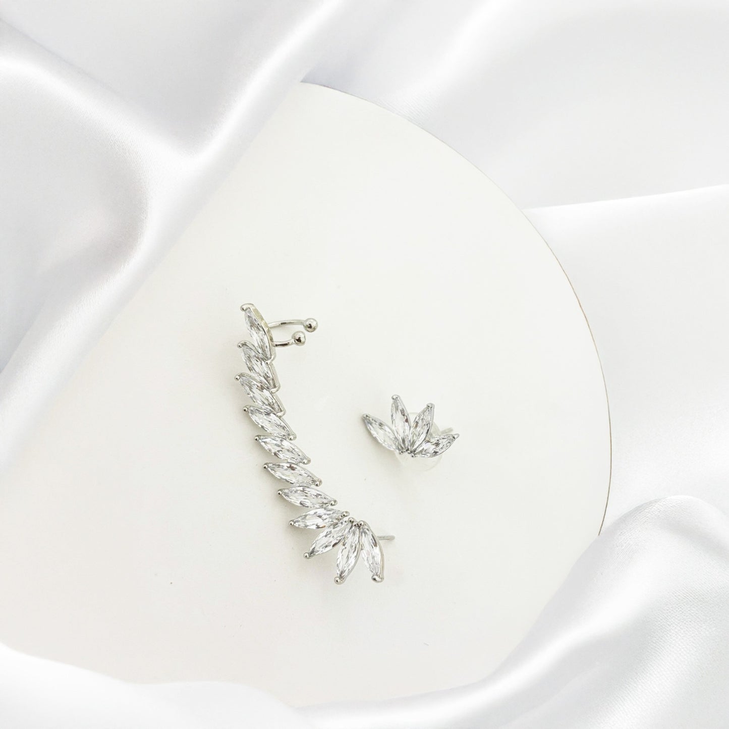 Crystal Silver Earcuffs With Stud Earring
