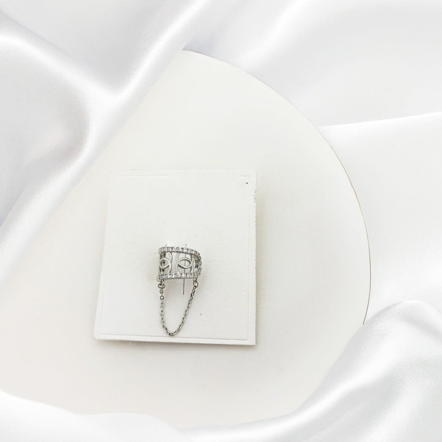 Elegant Chain Hanging Earcuffs (Single Piece)