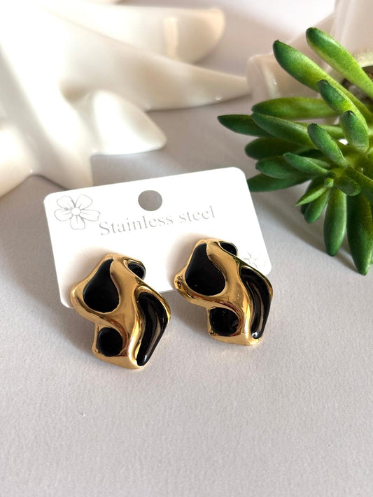 Women Enamel Fluid Earring - Nimé By Shop Trendys