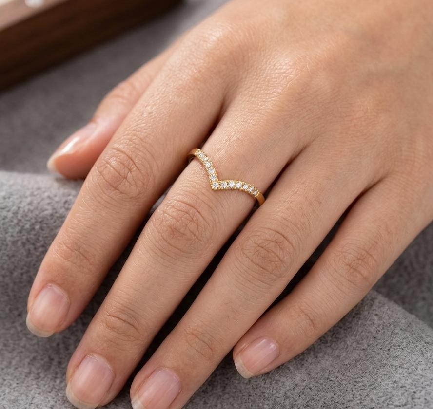 Women Diamond V Ring - Nimé By Shop Trendys