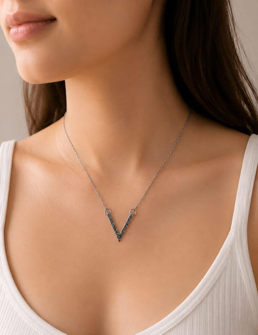 Elegant V Women Dainty Necklace - Nimé By Shop Trendys