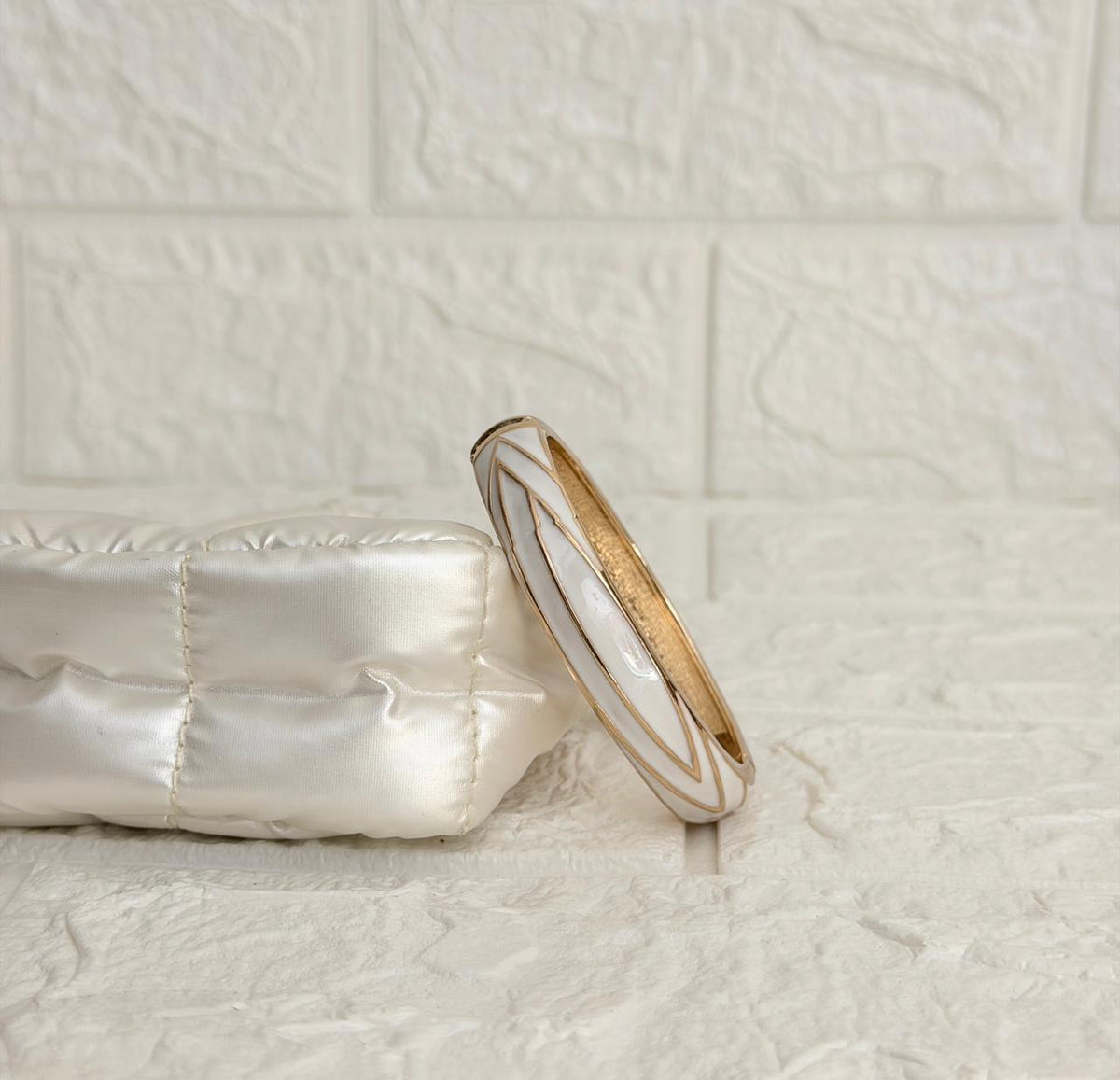 Aarvi Oval Enamel Kada - Ivory