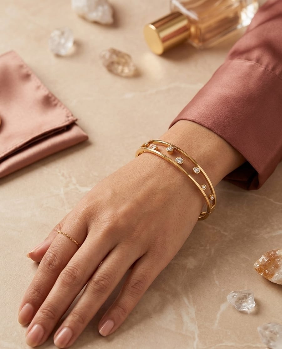 Women's gold-colour cuff bracelet with clear stone line details