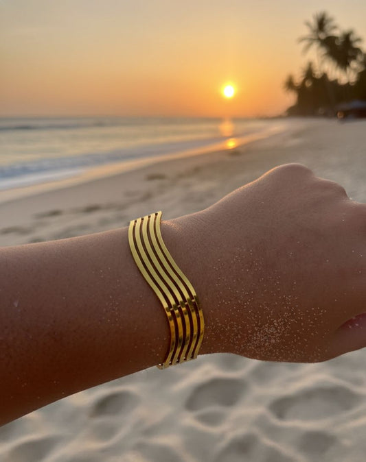Women Curve Cuff Kada Bracelet (Anti Tarnish) (Adjustable) - Nimé By Shop Trendys