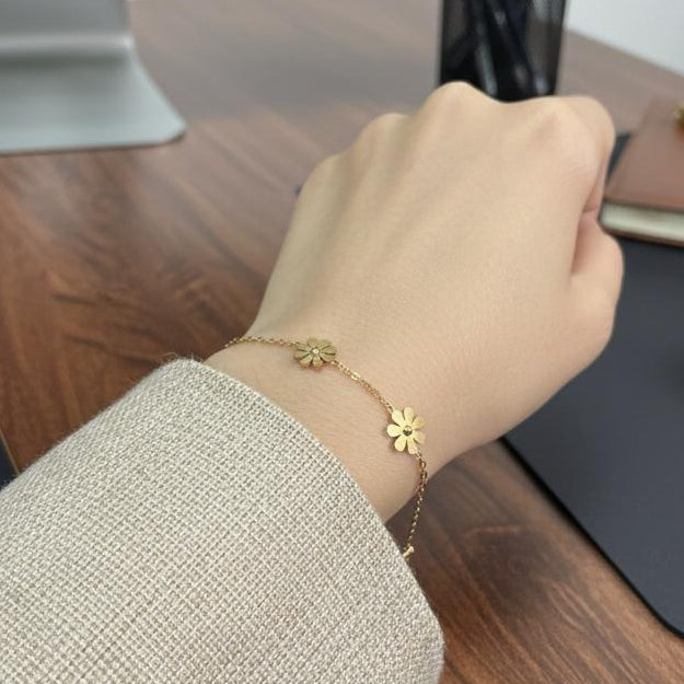 Golden Flower Stainless Steel Bracelet (Anti Tarnish) - Nimé By Shop Trendys