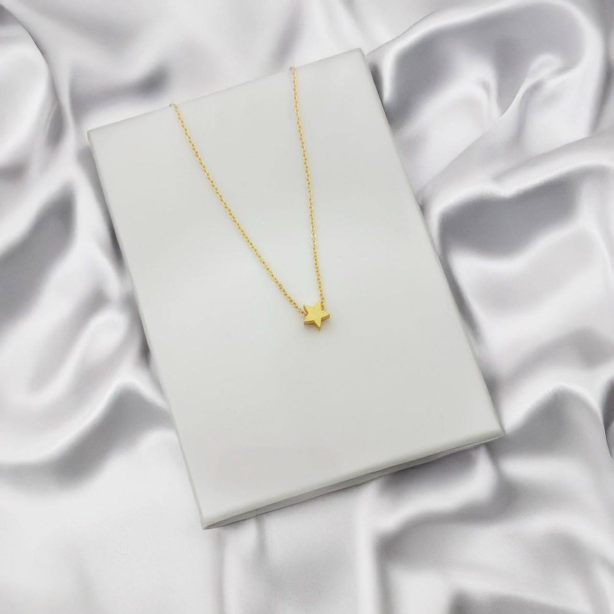 Women Minimal Star Necklace - Nimé By Shop Trendys