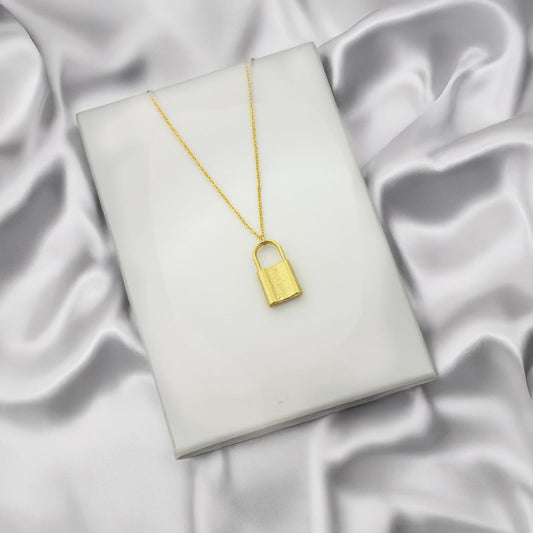 Women Padlock Necklace - Nimé By Shop Trendys