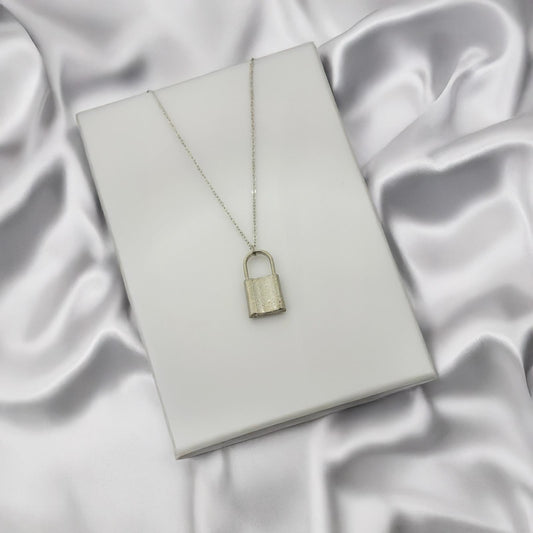 Women Padlock Necklace - Nimé By Shop Trendys