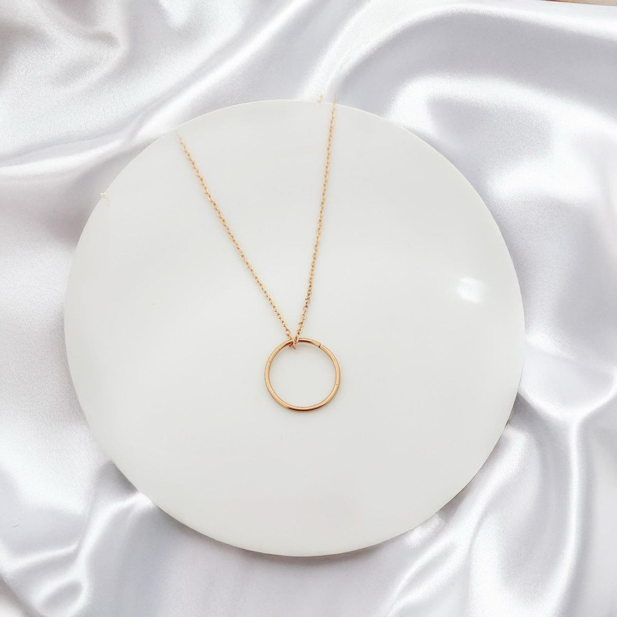 Circle Women Necklace - Nimé By Shop Trendys
