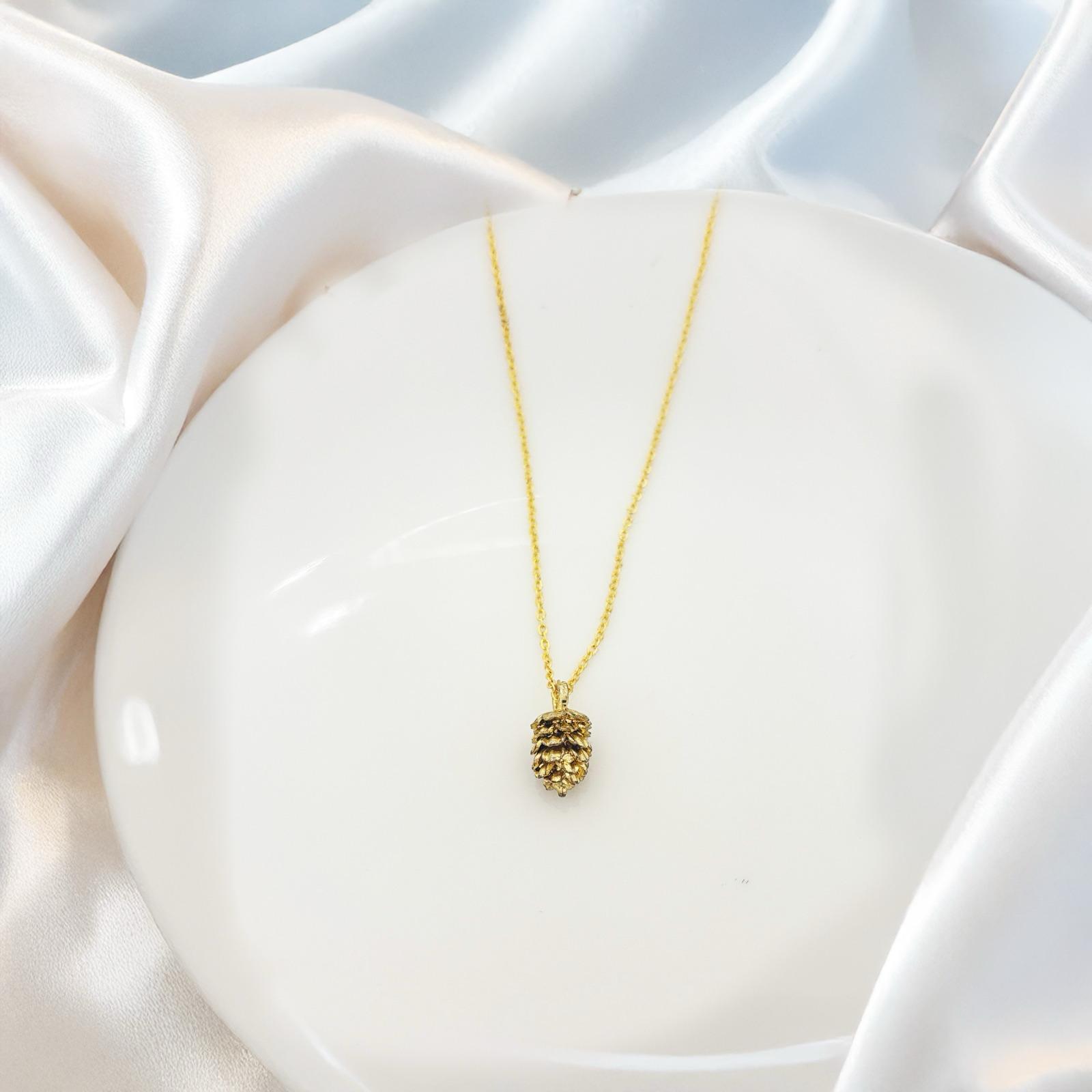 Pine Cone Women Necklace - Nimé By Shop Trendys