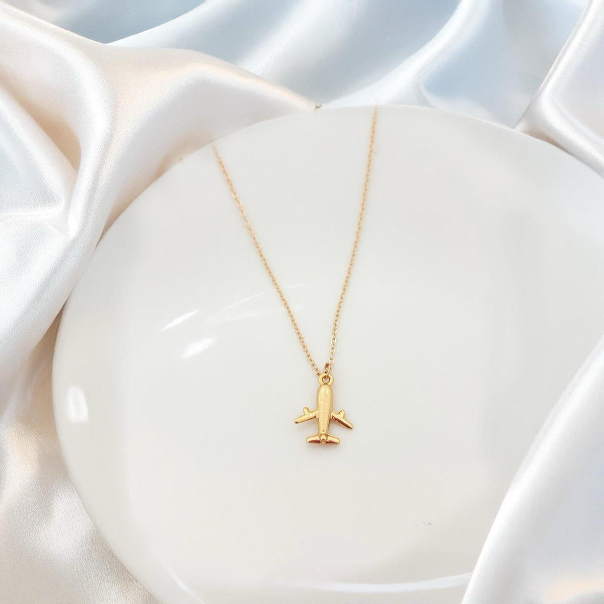 Aeroplane Women Necklace - Nimé By Shop Trendys