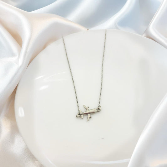 Wander Aeroplane Women Necklace - Nimé By Shop Trendys