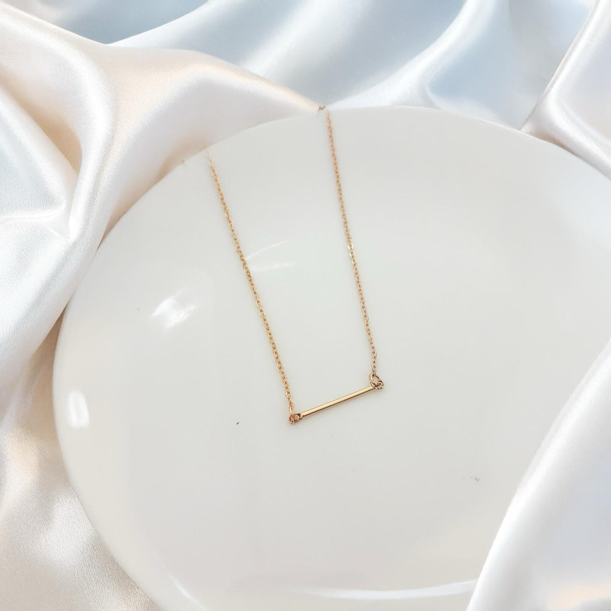 Elegant Bar Women Necklace - Nimé By Shop Trendys