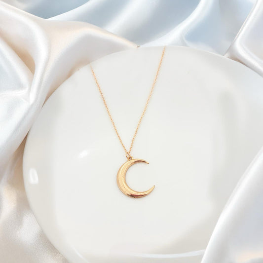 Crescent Moon Women Necklace - Nimé By Shop Trendys