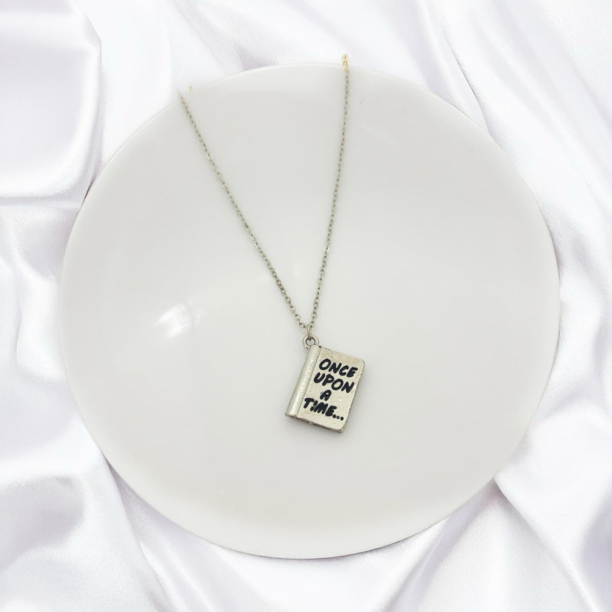 Women Book Necklace - Nimé By Shop Trendys