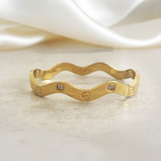 Golden Curve Cartier Women Kada Bracelet (Anti Tarnish)
