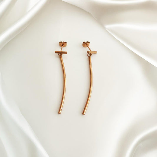Halo Luxe Minimalist Curved Bar Drop Women Earring (Waterproof & Anti Tarnish)