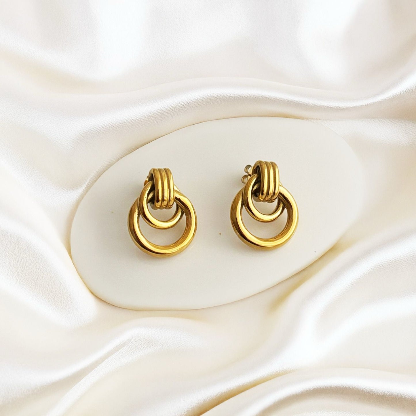 Halo Luxe Elegant Gold Double Hoop Women Earring (Waterproof & Anti Tarnish)
