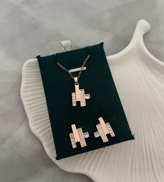Elegant Rose Gold Necklace With Earrings (Anti Tarnish)