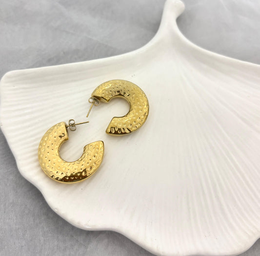 Golden Chunky Hoops Earrings (Anti Tarnish)