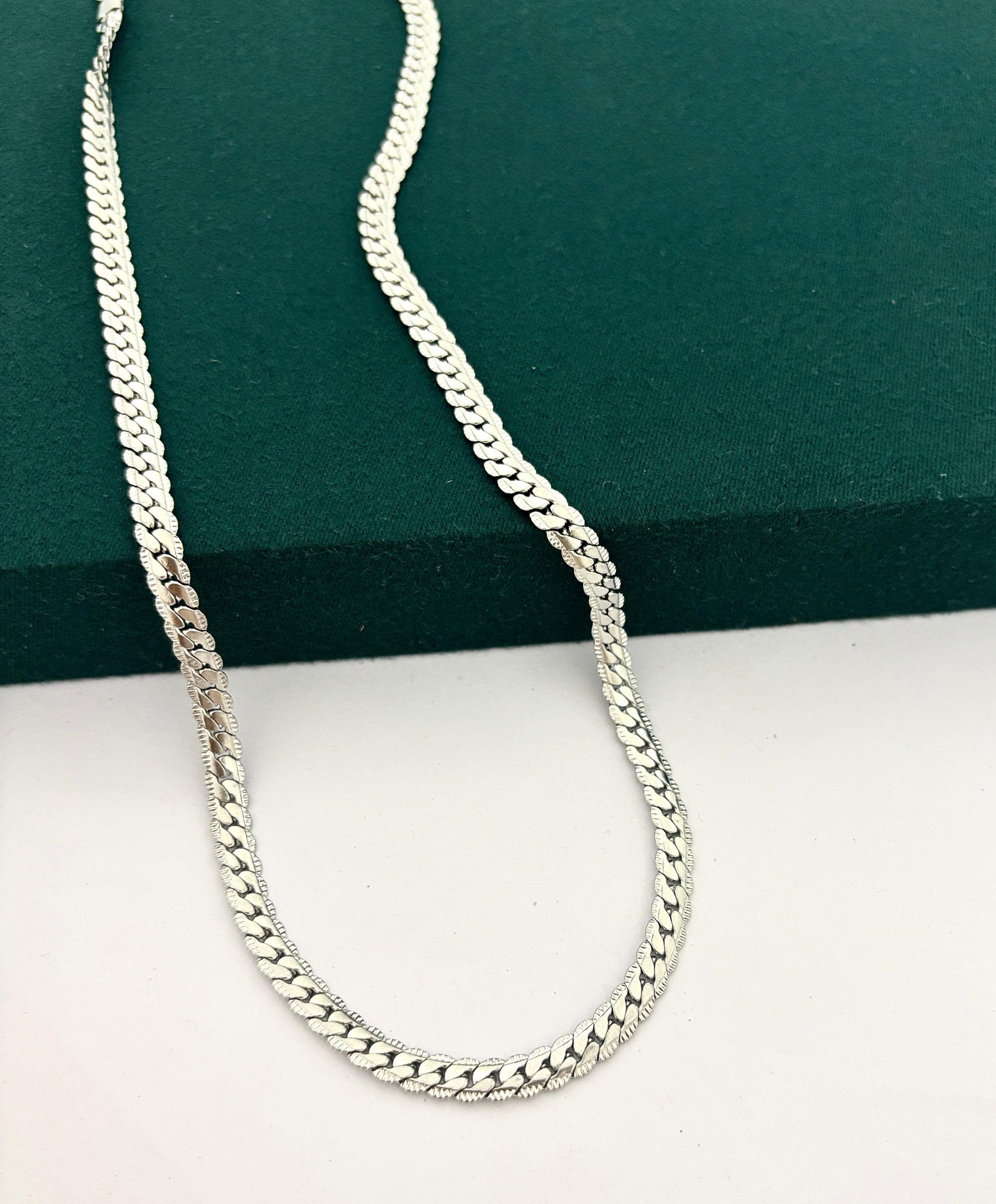 Elegant Silver Men Chain Necklace (Stainless Steel) - Nimé By Shop Trendys