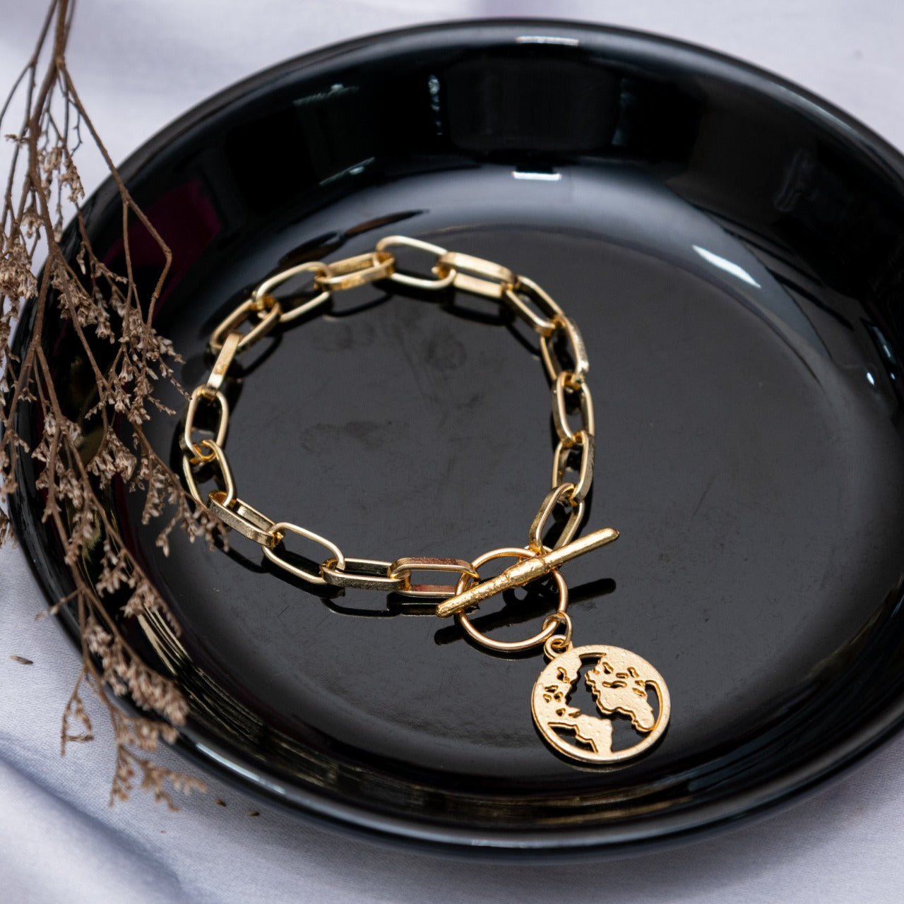 Cuban Toggle Golden Women Bracelet - Nimé By Shop Trendys
