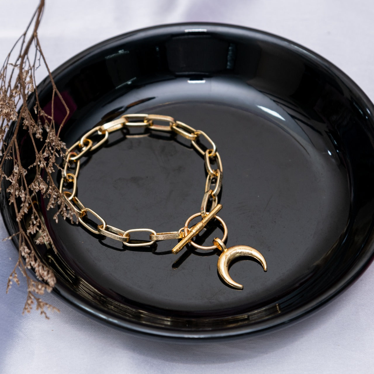 Cuban Toggle Golden Women Bracelet - Nimé By Shop Trendys