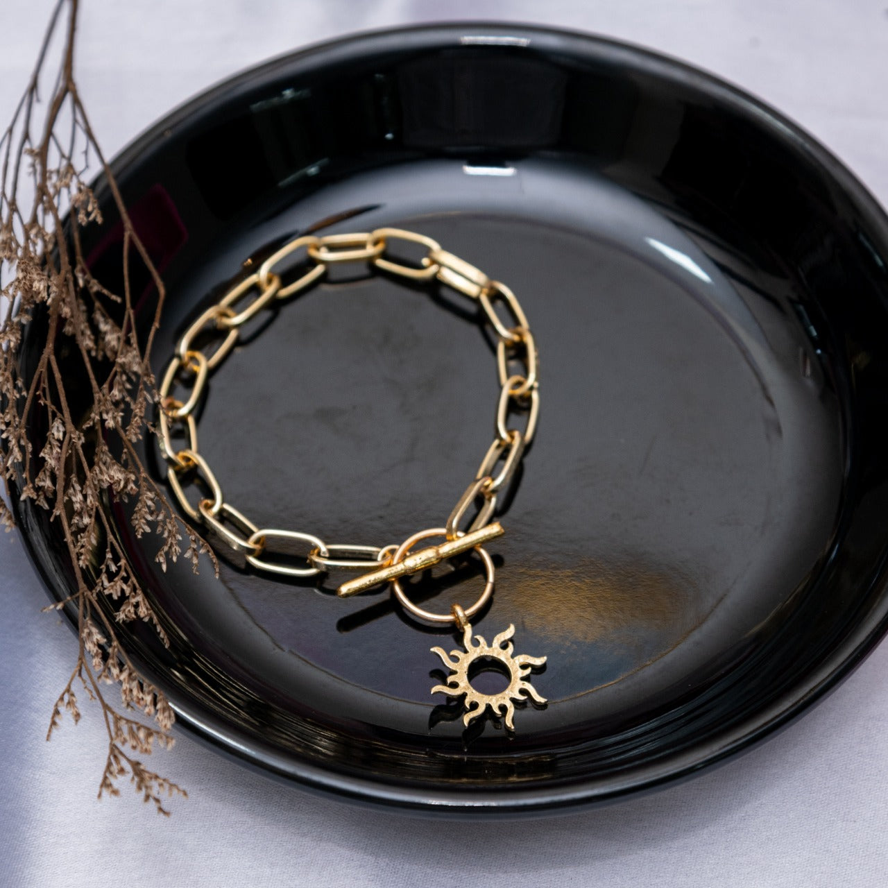 Cuban Toggle Golden Women Bracelet - Nimé By Shop Trendys