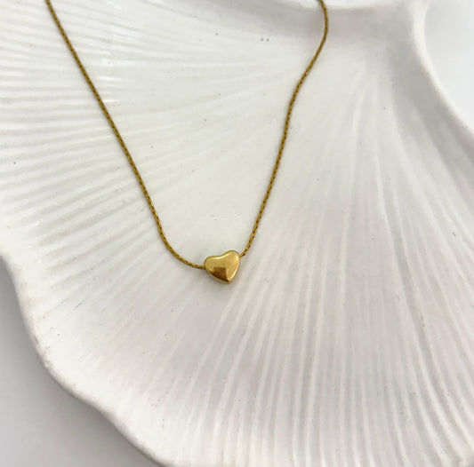 Golden Minimal Heart Women Necklace (Stainless Steel)
