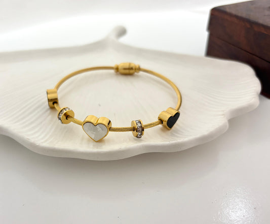 Golden Heart Charm Women Kada Bracelet (Anti Tarnish)