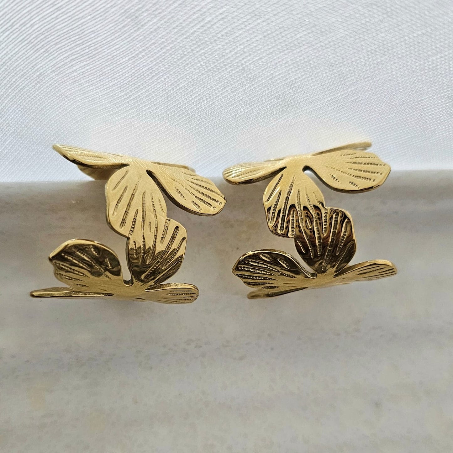 Golden Cute Flower Earrings (Anti Tarnish)