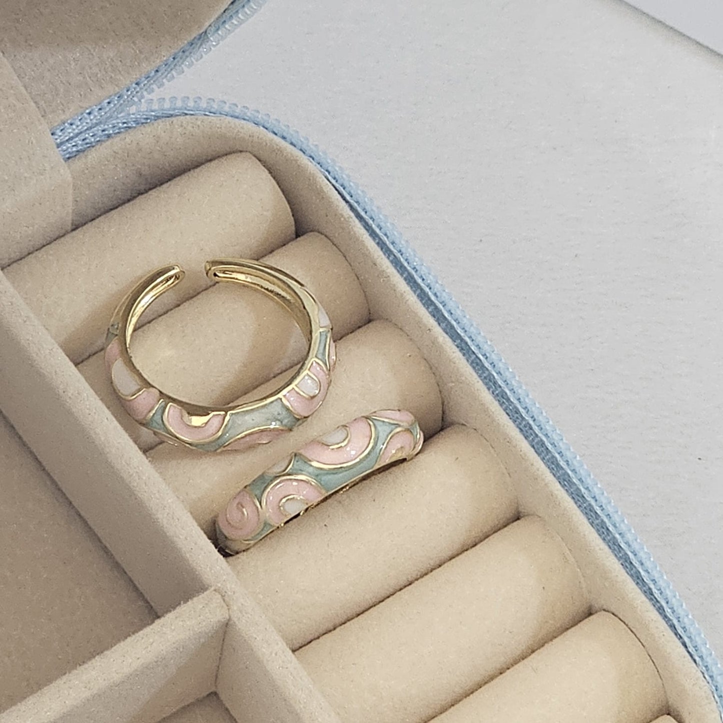 Elegant Enamel Ring - Adjustable - Nimé By Shop Trendys