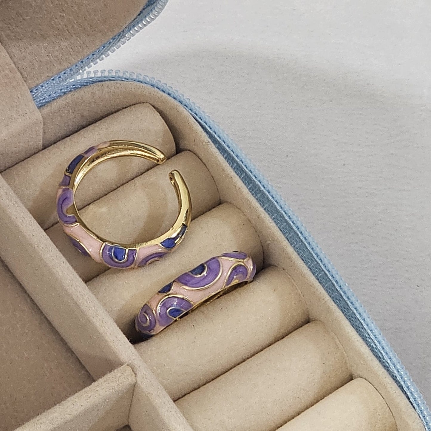 Elegant Enamel Ring - Adjustable - Nimé By Shop Trendys