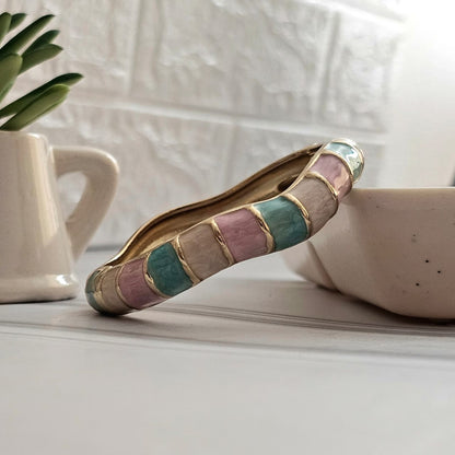 Women Curve Block Enamel Kada Bracelet - Nimé By Shop Trendys