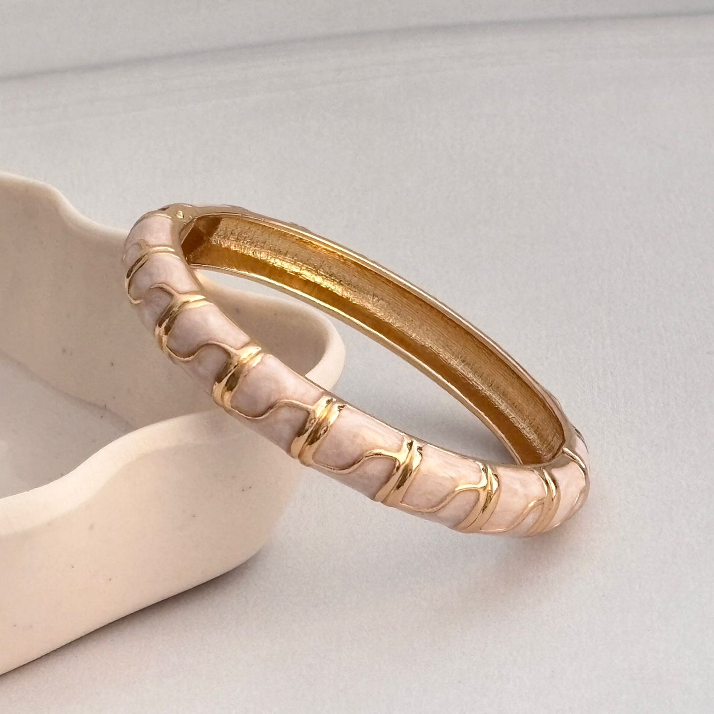 Women ZigZag Block Enamel Kada Bracelet - Nimé By Shop Trendys
