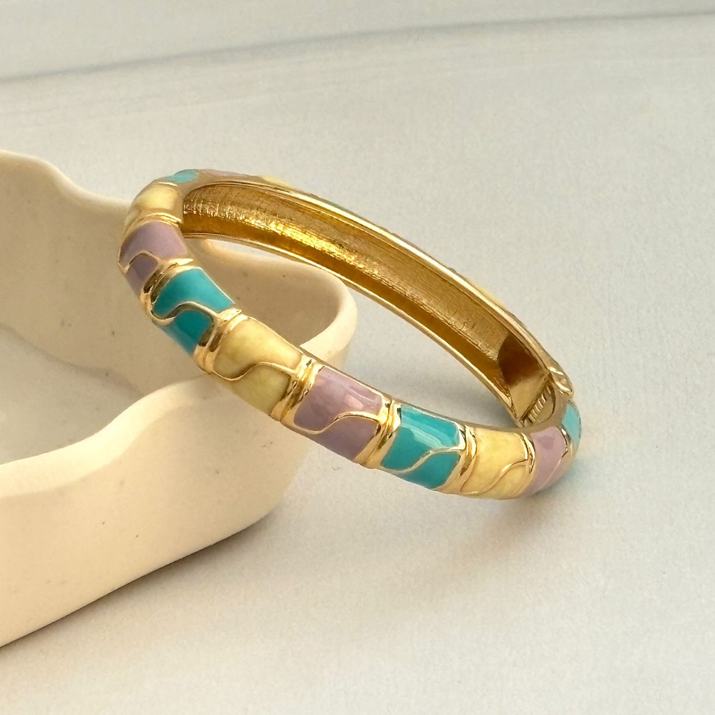 Women ZigZag Block Enamel Kada Bracelet - Nimé By Shop Trendys
