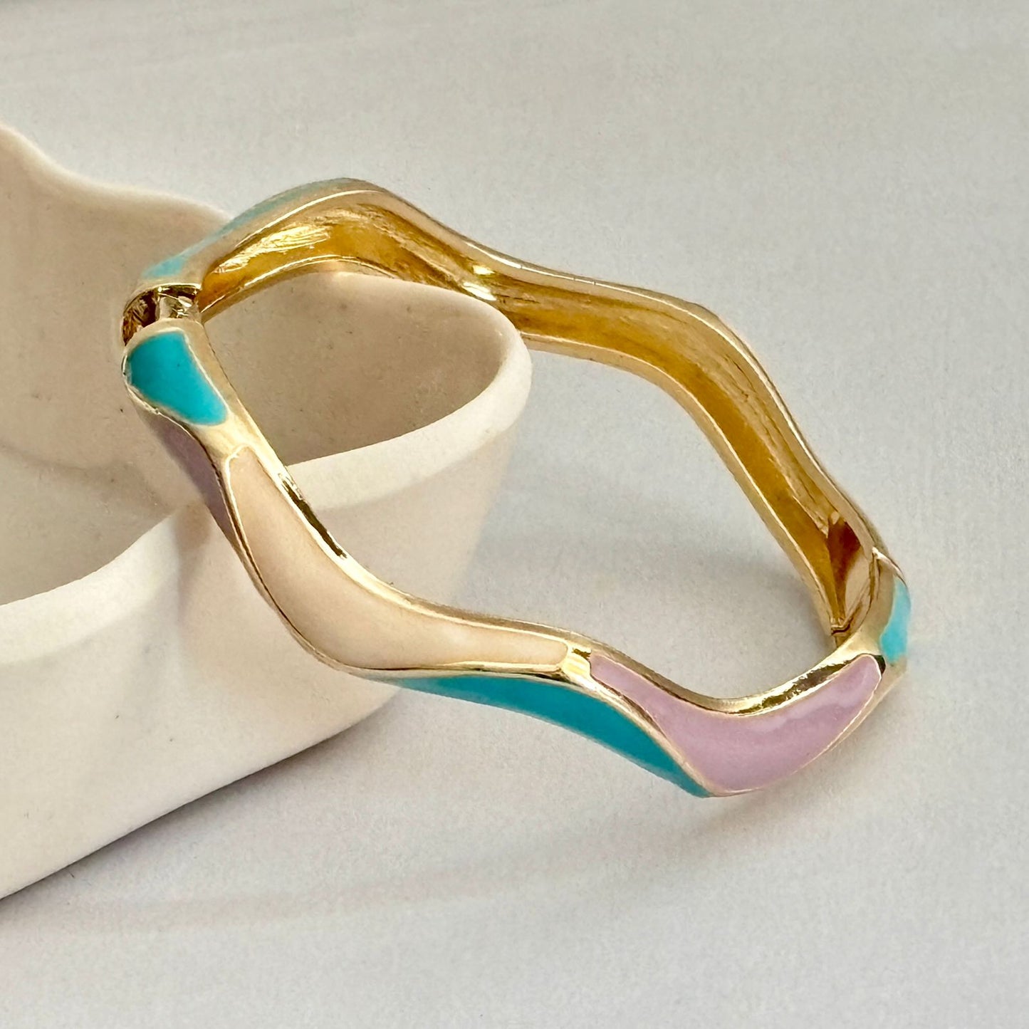 Women Curve Enamel Kada Bracelet - Nimé By Shop Trendys