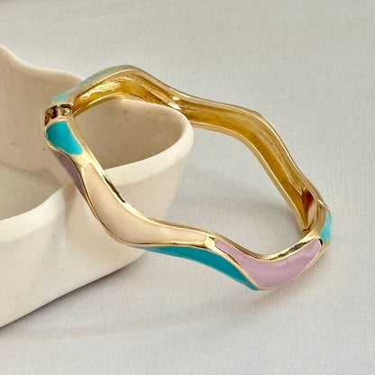 Women Curve Enamel Kada Bracelet - Nimé By Shop Trendys