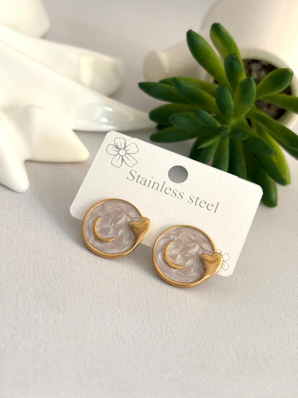 Women Enamel Heart Moon Earring - Nimé By Shop Trendys