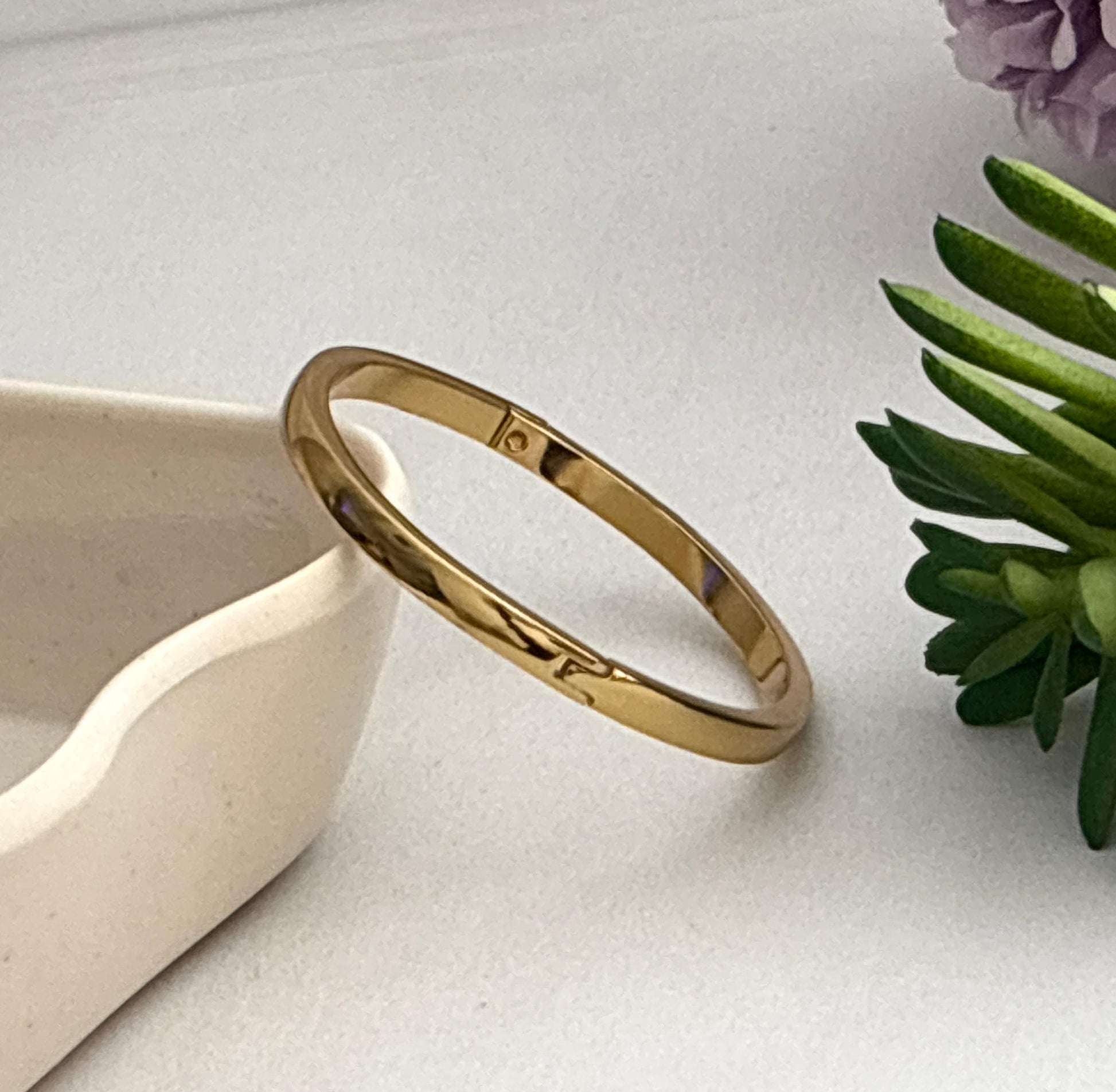 Women Golden Solid Kada Bracelet (Anti Tarnish) (Small Size) - Nimé By Shop Trendys