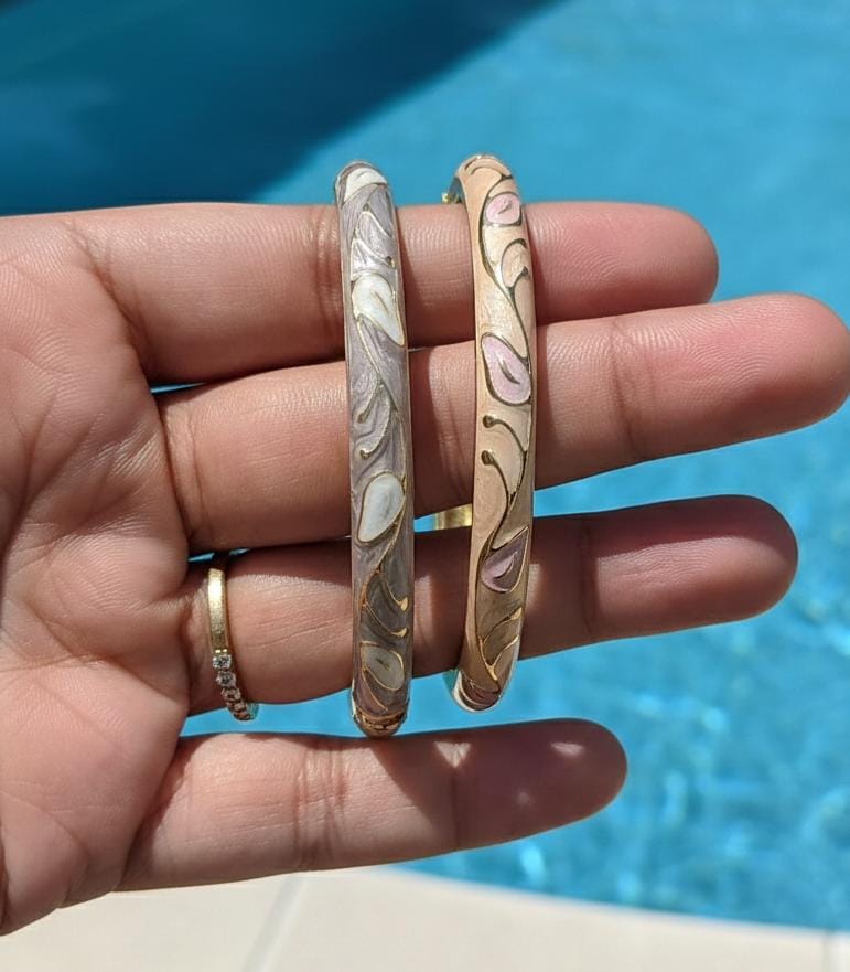 Women Leaf Enamel Kada Bracelet - Nimé By Shop Trendys