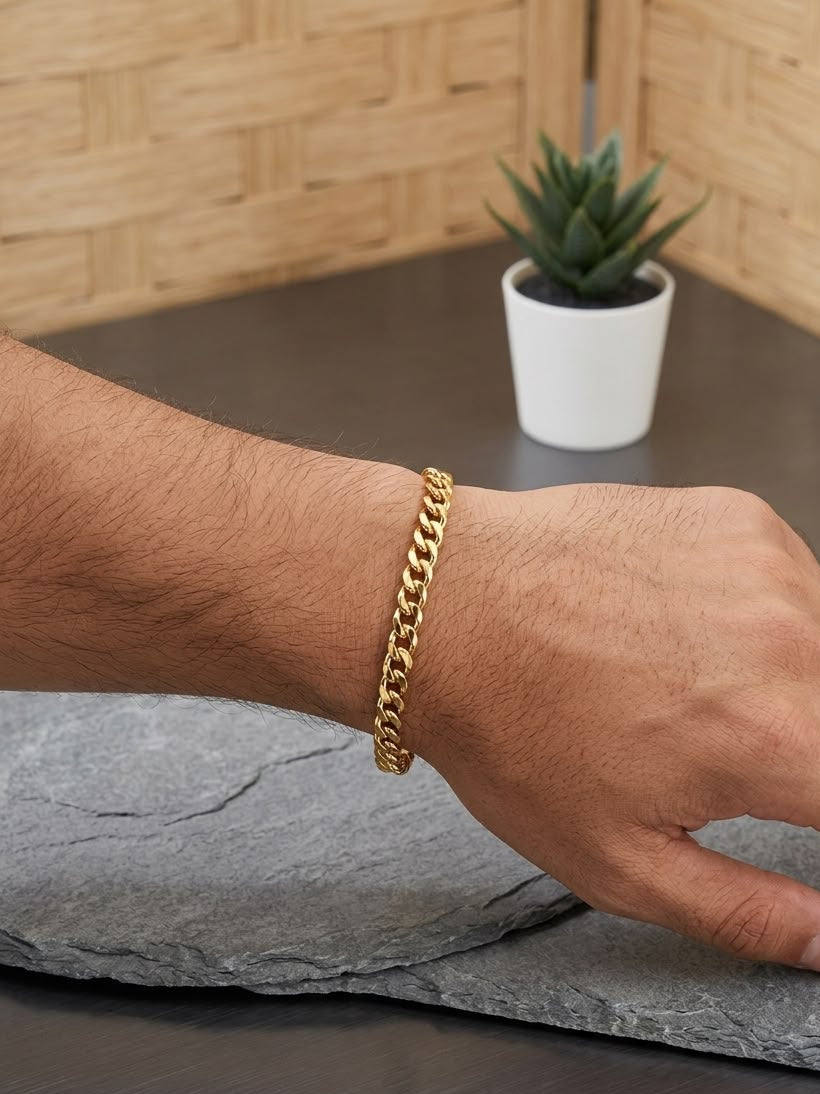 Men Golden Chain Bracelet (Anti Tarnish) - Nimé By Shop Trendys
