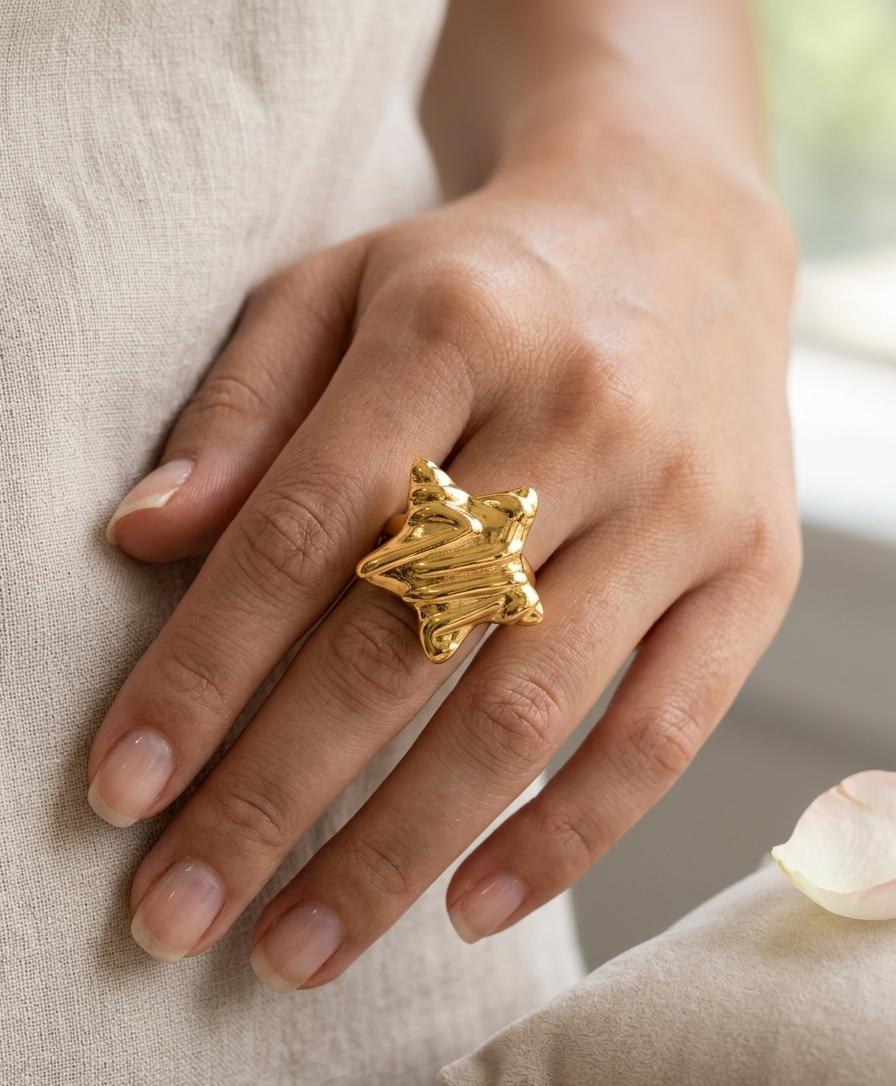 Woman Chunky Star Statement Ring - Nimé By Shop Trendys
