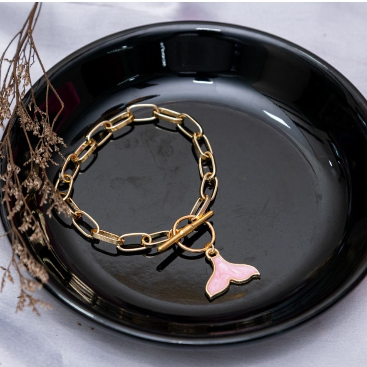 Cuban Toggle Golden Women Bracelet - Nimé By Shop Trendys